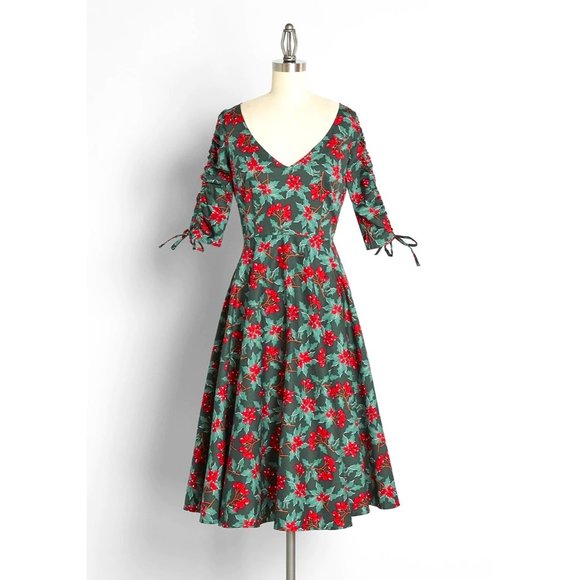 Modcloth Dresses & Skirts - New - ModCloth Decking The Halls Swing Dress Size 4 (UK 8)